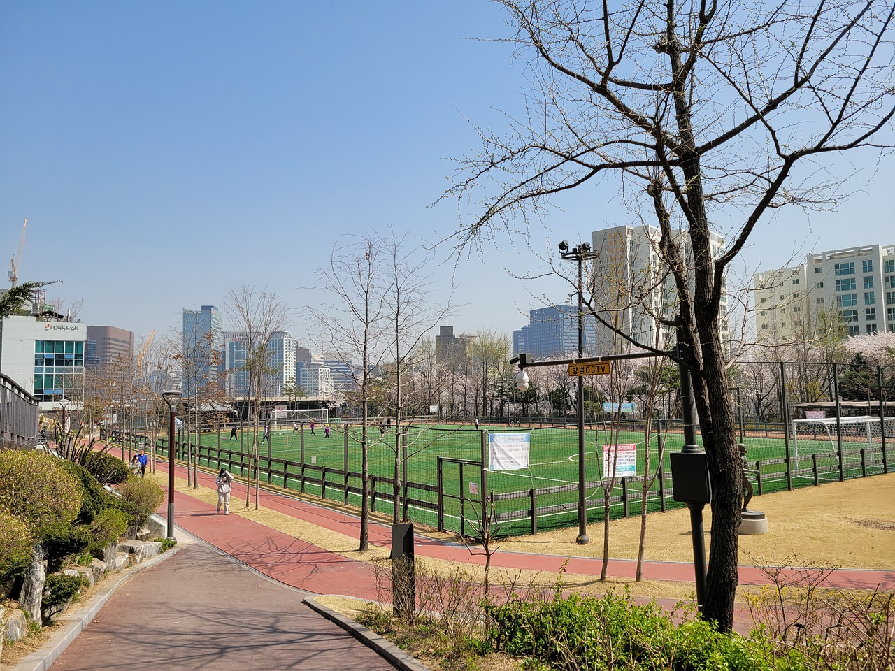 仅让枪迷兴 仅让枪迷兴